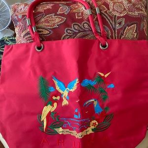 Beach bag. Large stitching of birds with Aruba